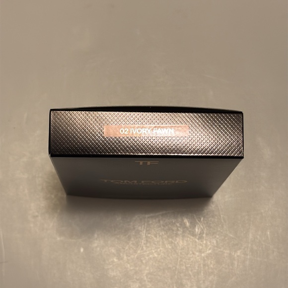 Tom Ford Architecture Blurring Powder - Picture 6 of 6